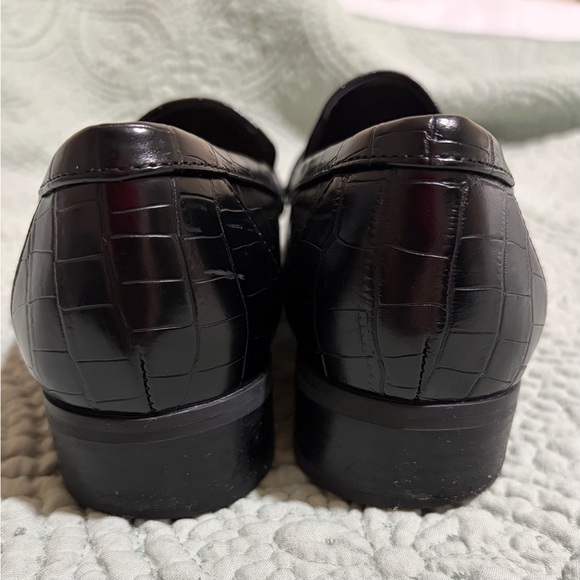 Aldo Women’s shoes Size 6 Black Croc Embossed Loafers Gold Detail Block Heel - Picture 4 of 9